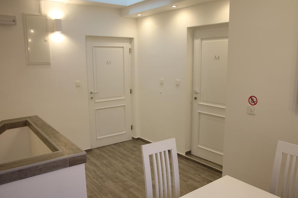 Centar Vodice Apartmani Стая снимка
