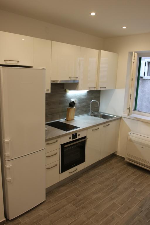 Centar Vodice Apartmani Стая снимка