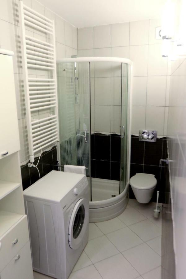 Centar Vodice Apartmani Стая снимка